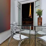 Charmant Appartement Parisien
