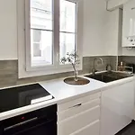 Charmant Appartement Parisien